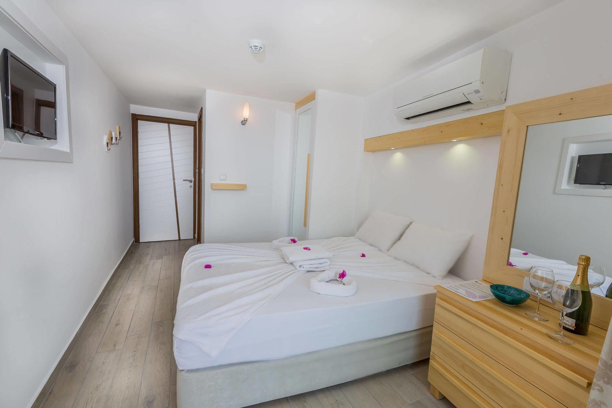 Defne Hotel كاس المظهر الخارجي الصورة